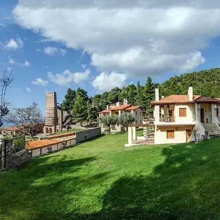 Ξενοδοχείο Kaminos Resort 4*