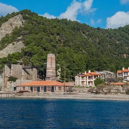 Hotel Kaminos Resort 4*