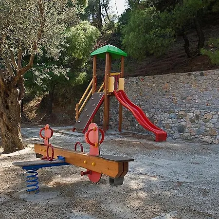 Kaminos Resort 4* Limni (Evia)