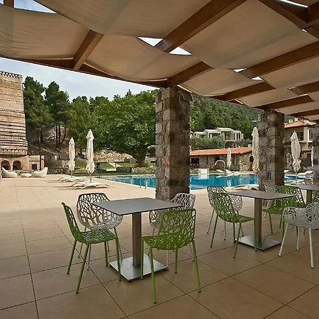 Kaminos Resort Hotel