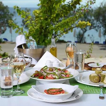 Ξενοδοχείο Kaminos Resort 4*