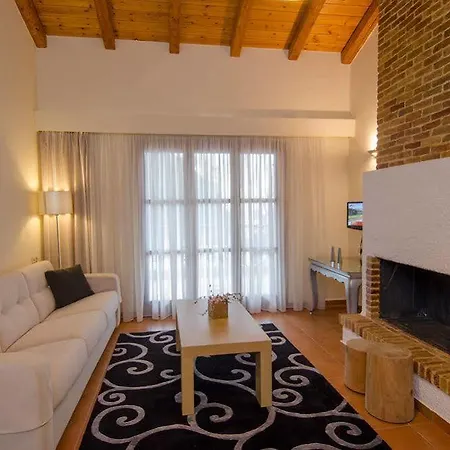 Hotel Kaminos Resort