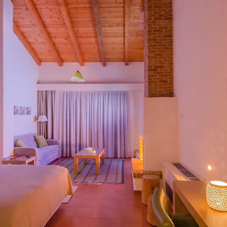 Kaminos Resort 4*