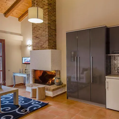 Kaminos Resort Ξενοδοχείο Λίμνη