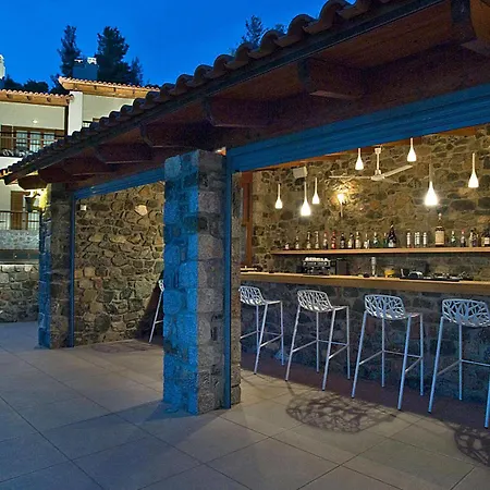 Kaminos Resort Hotel