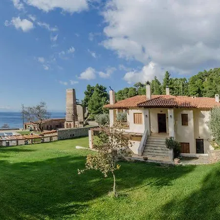 Hotel Kaminos Resort 4*