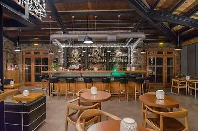 Ξενοδοχείο Kaminos Resort 4*